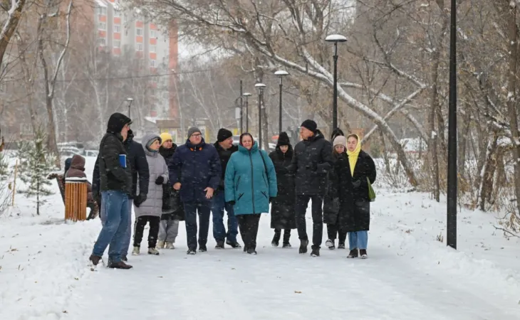 Прогулка с горожанами в бывшем парке имени Ленина