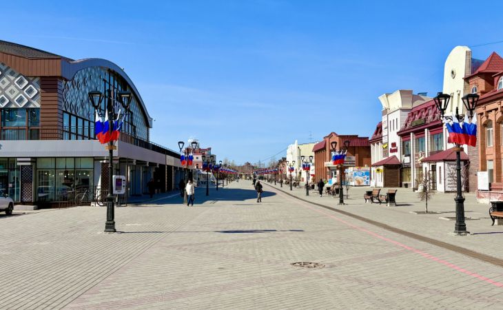 Барнаул украсили ко Дню Победы