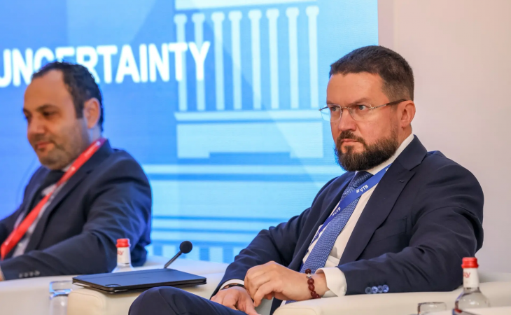 Дмитрий Средин 
