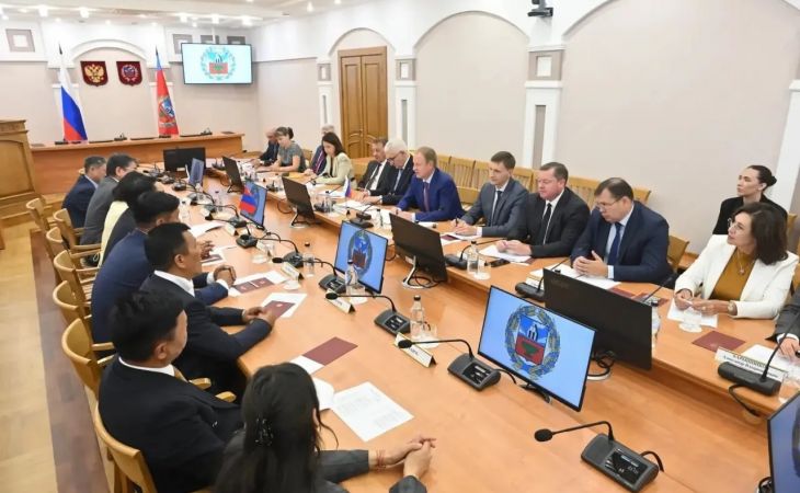 Виктор Томенко встретился с делегацией из Монголии