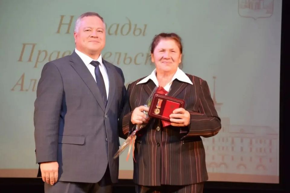 Награды жителям Октябрьского района
