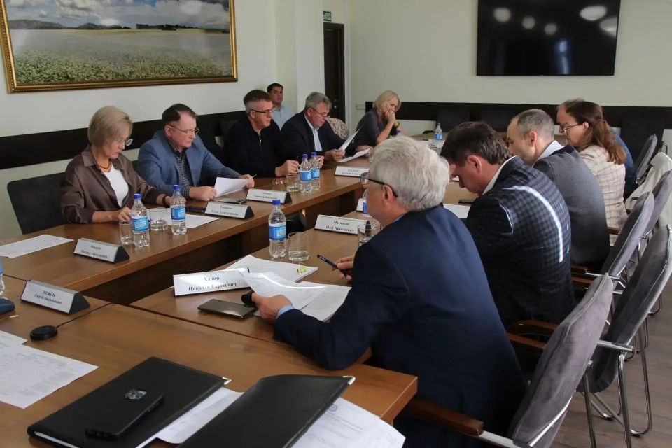 Заседание комиссии, где рассматривали проекты претендентов на гранты "Агромотиватор"