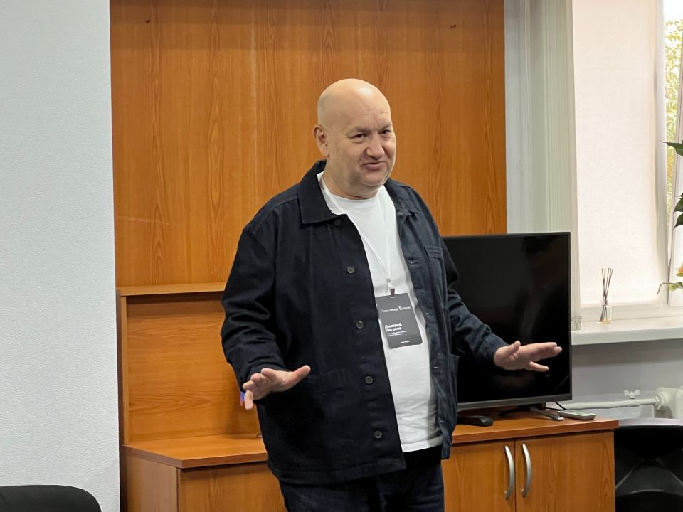 Главный редактор интернет-издания "Атмосфера" Дмитрий Негреев