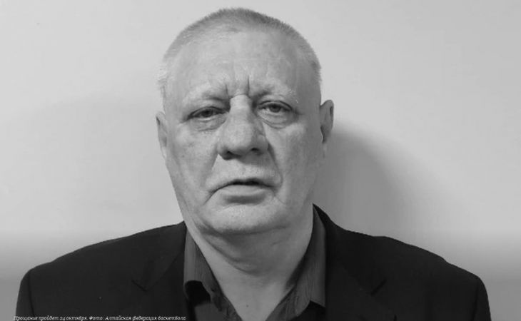 Михаил Фролов